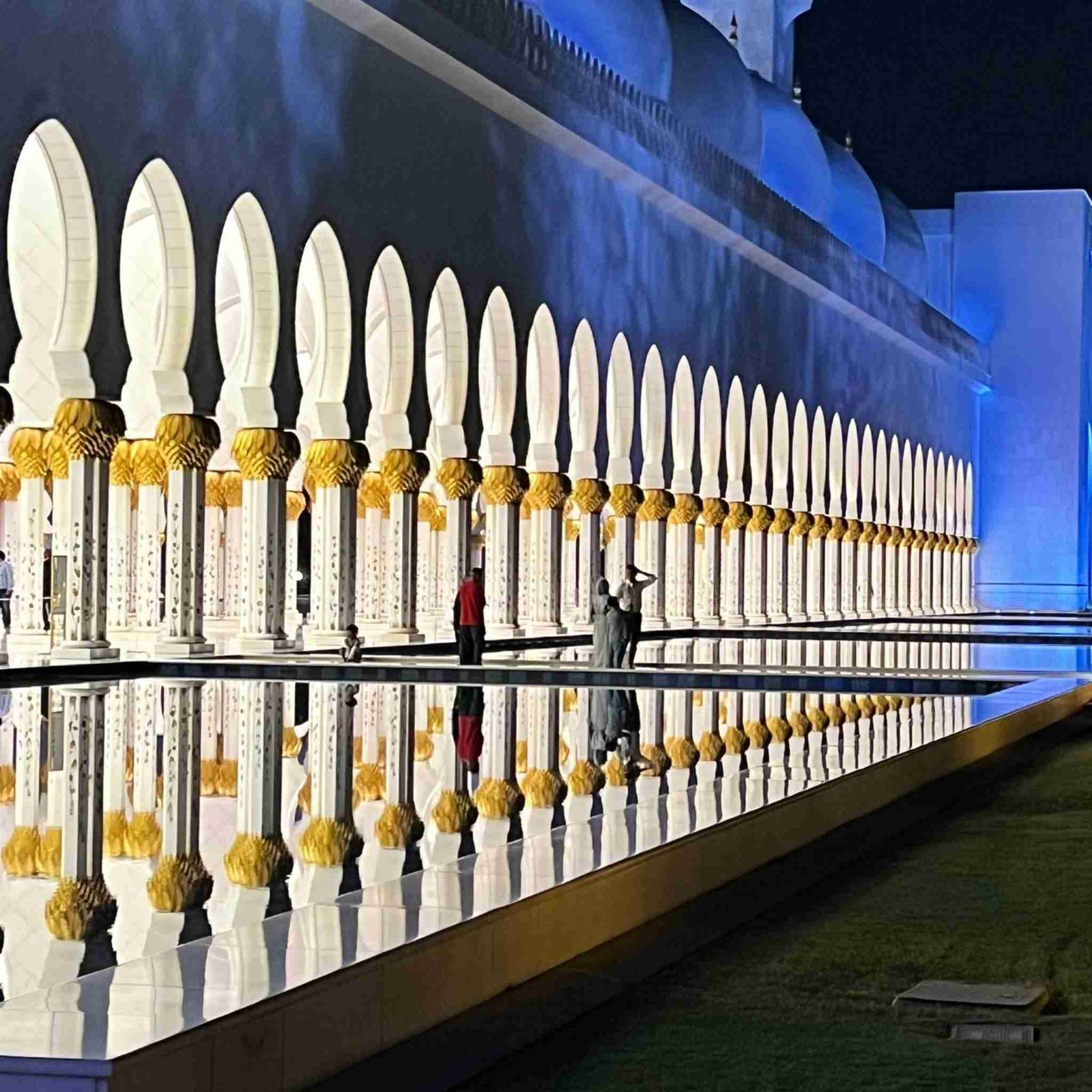ABU DHABI MOSQUE