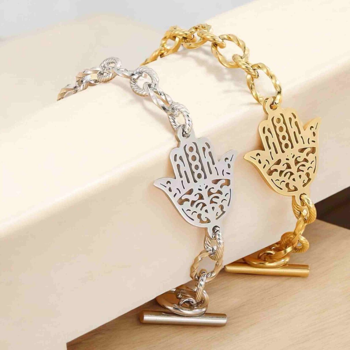 KHAMSA CHAIN BRACELET