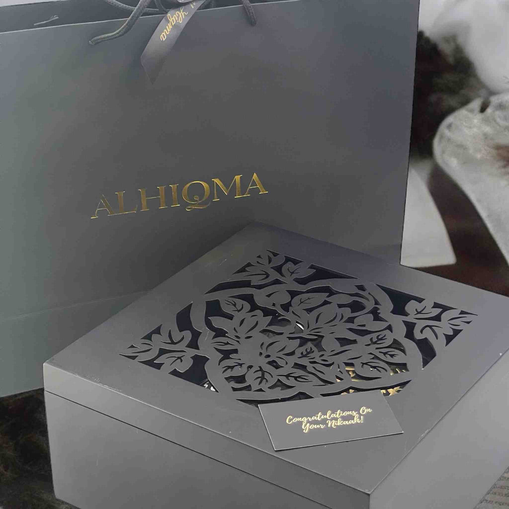 PAPER BAG AND BOX FROM ALHIQMA