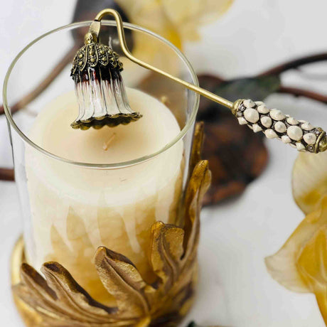CANDLE SNUFFER LOTUS GOLDWHITE