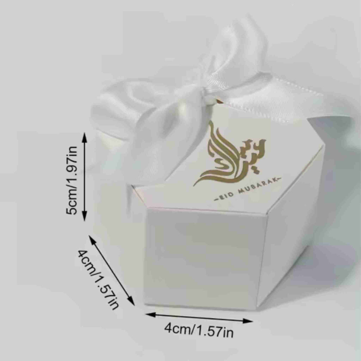 Ajwa In Bow Boxes & Gift Bag