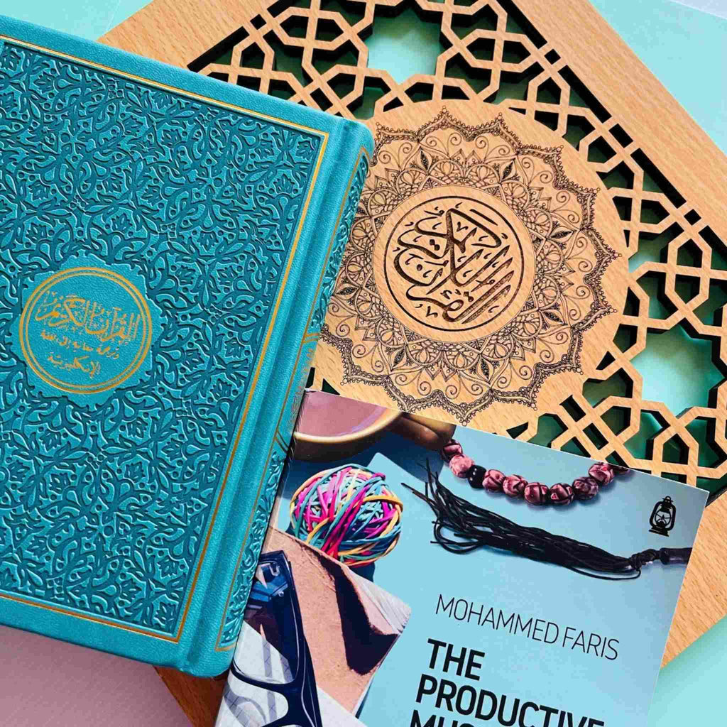 GIFTSETS AL QURAN TEAL ENGLISH TRANSLATION WITH TAGGINGS