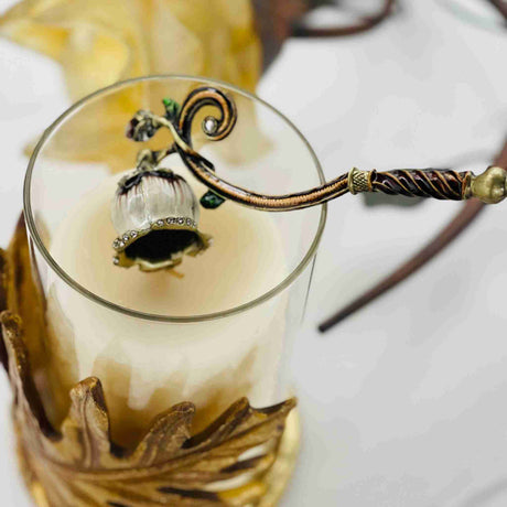 CANDLE SNUFFER LOTUS WHITE
