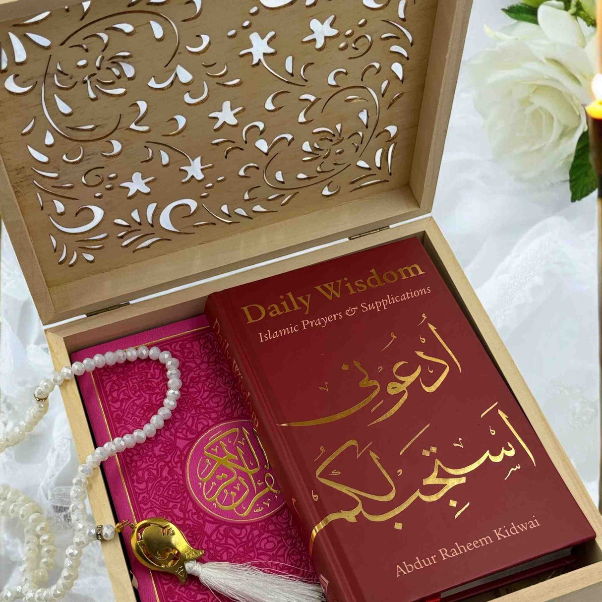 QURAN ARABIC SCRIPT PINK AND DUA BOOK