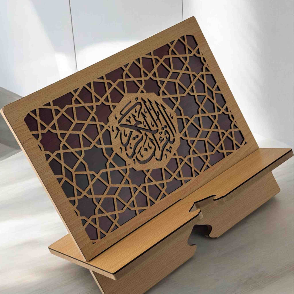 QURAN STAND MONOCHROME