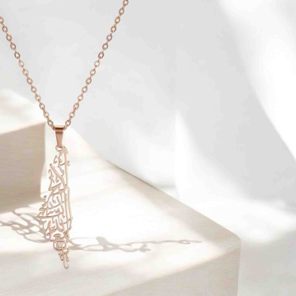 ROSE GOLD PENDANT AND CHAIN