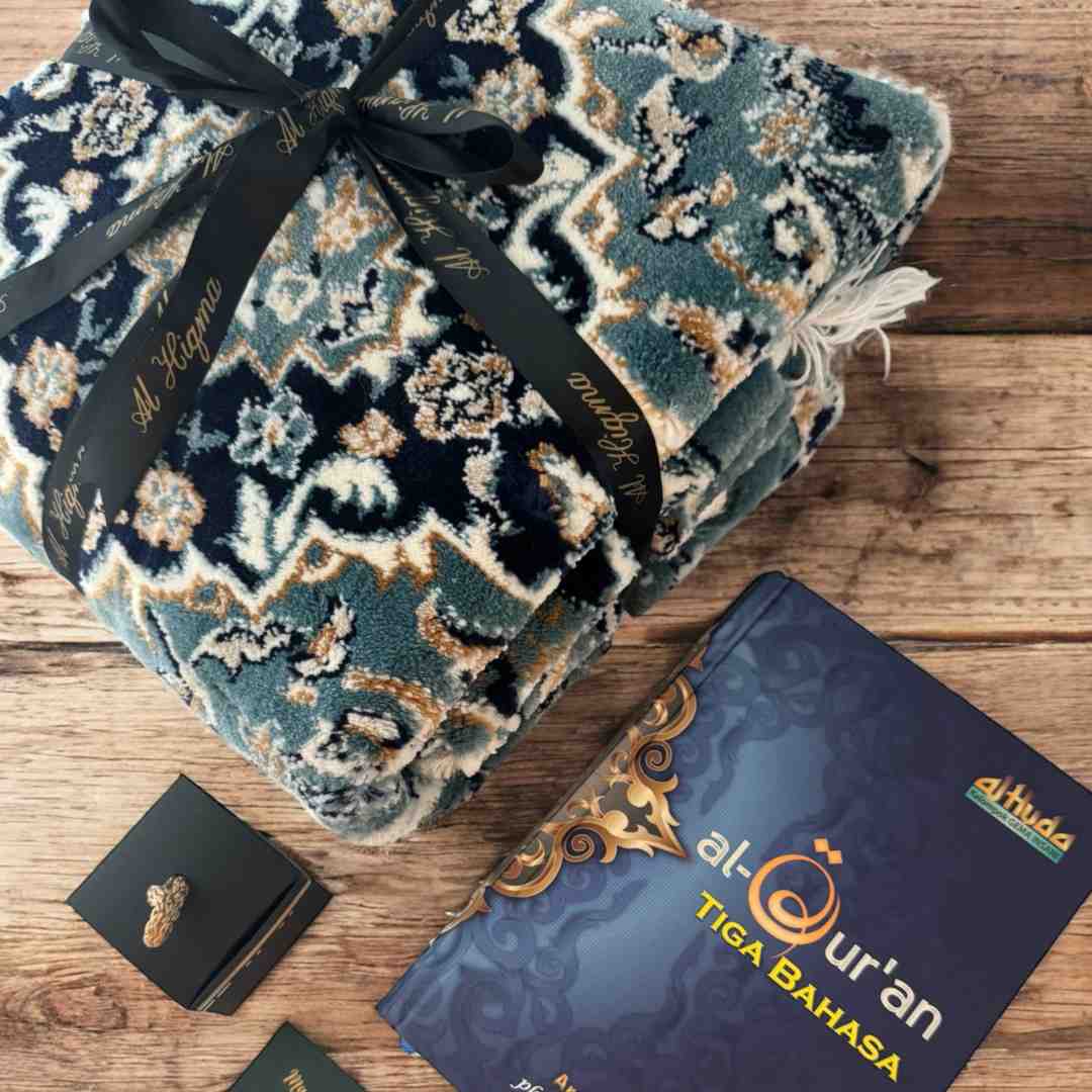 Three Languages Al-Quran