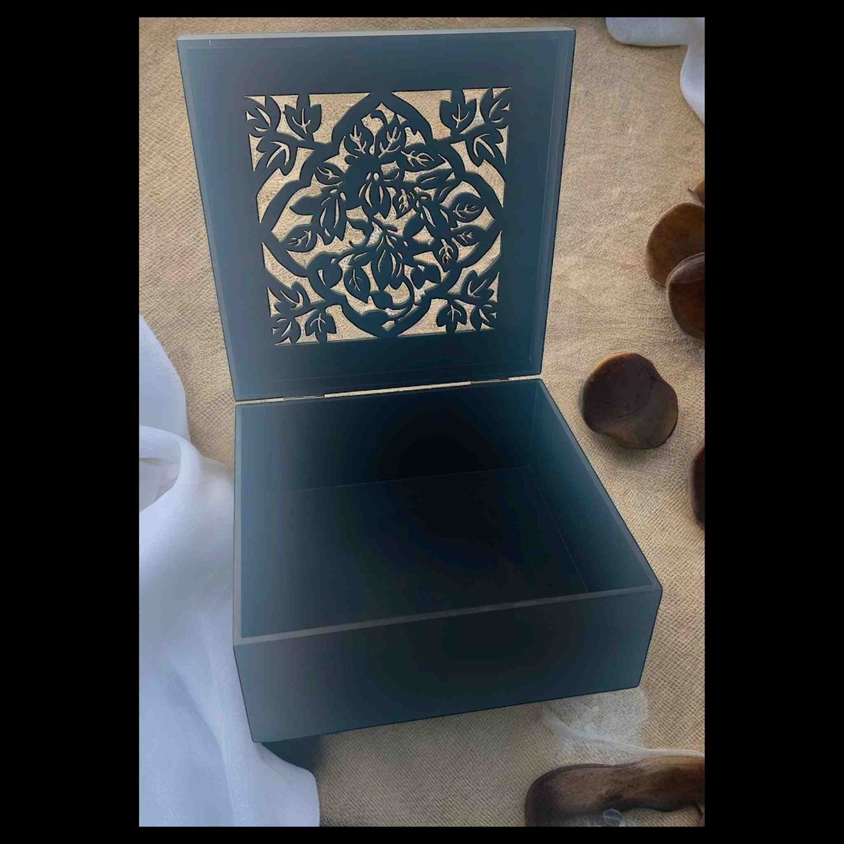 ALHIQMA WOODEN BOX